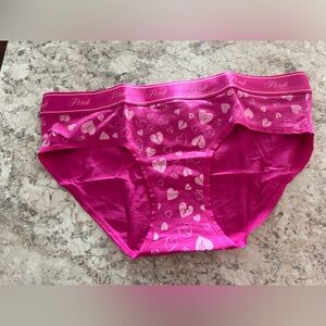 VS PINK VALENTINES DAY PANTY HEARTS MEDIUM NWT Hipster